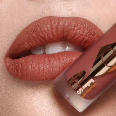Charlotte Tilbury – AIRBRUSH FLAWLESS LIP BLUR HONEY BLUR