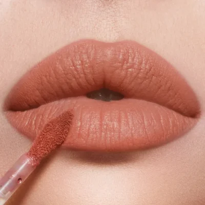 Charlotte Tilbury – AIRBRUSH FLAWLESS LIP BLUR NUDE BLUR
