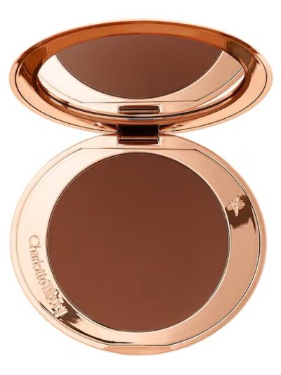 CHARLOTTE TILBURY
Airbrush Bronzer – Poudre bronzante 04 Deep