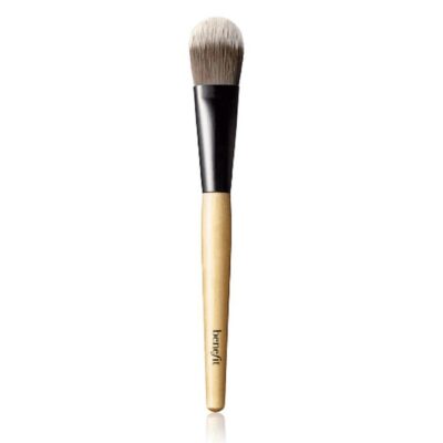 Benefit – Pinceau Pour Fond De Teint